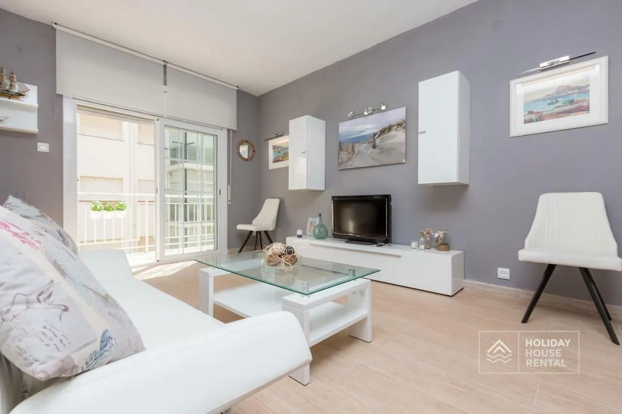 S12 - Beach Front Apartment --Free Wifi- Салоу